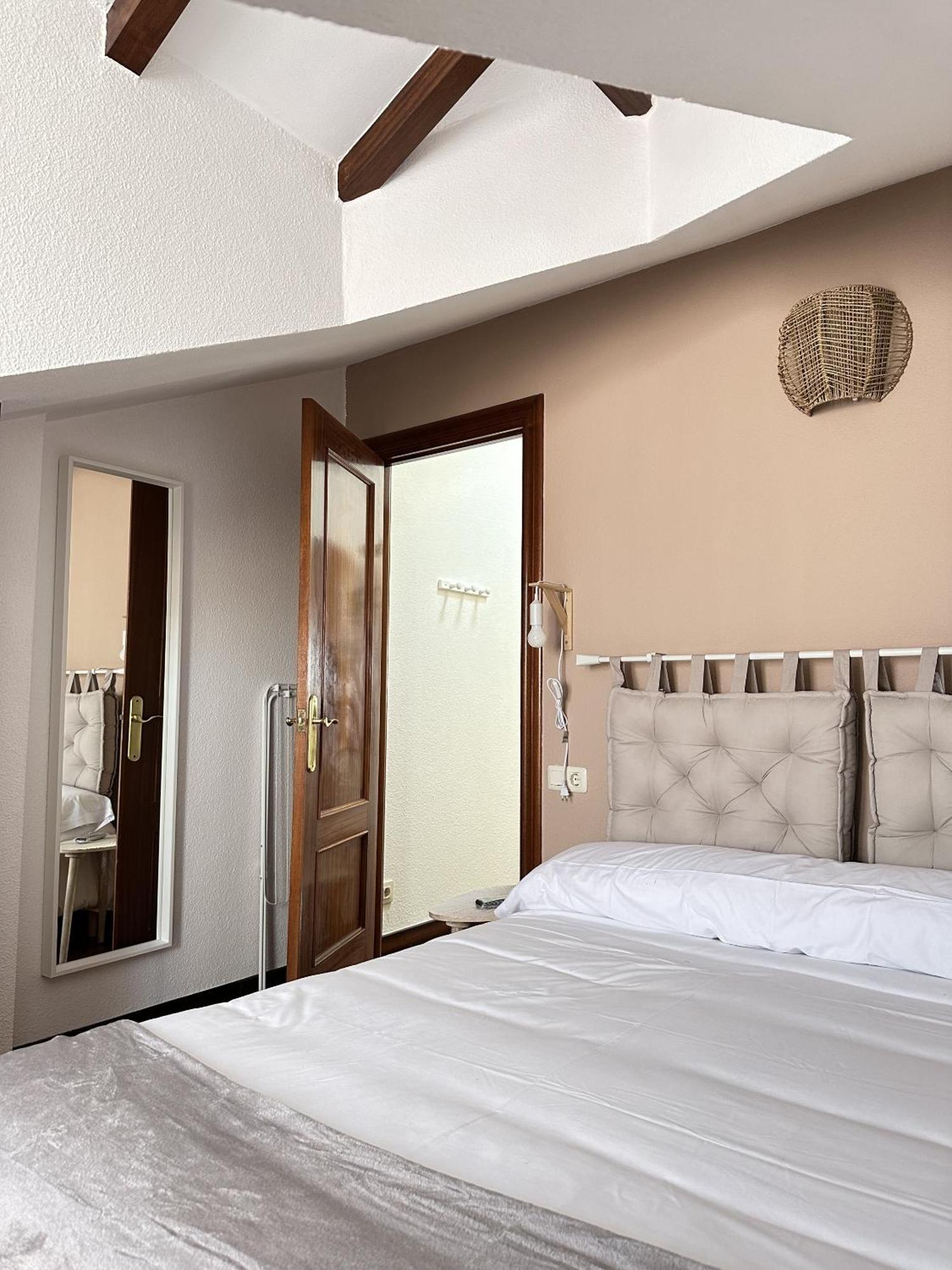 Apartamentos Val De Comillas Bagian luar foto