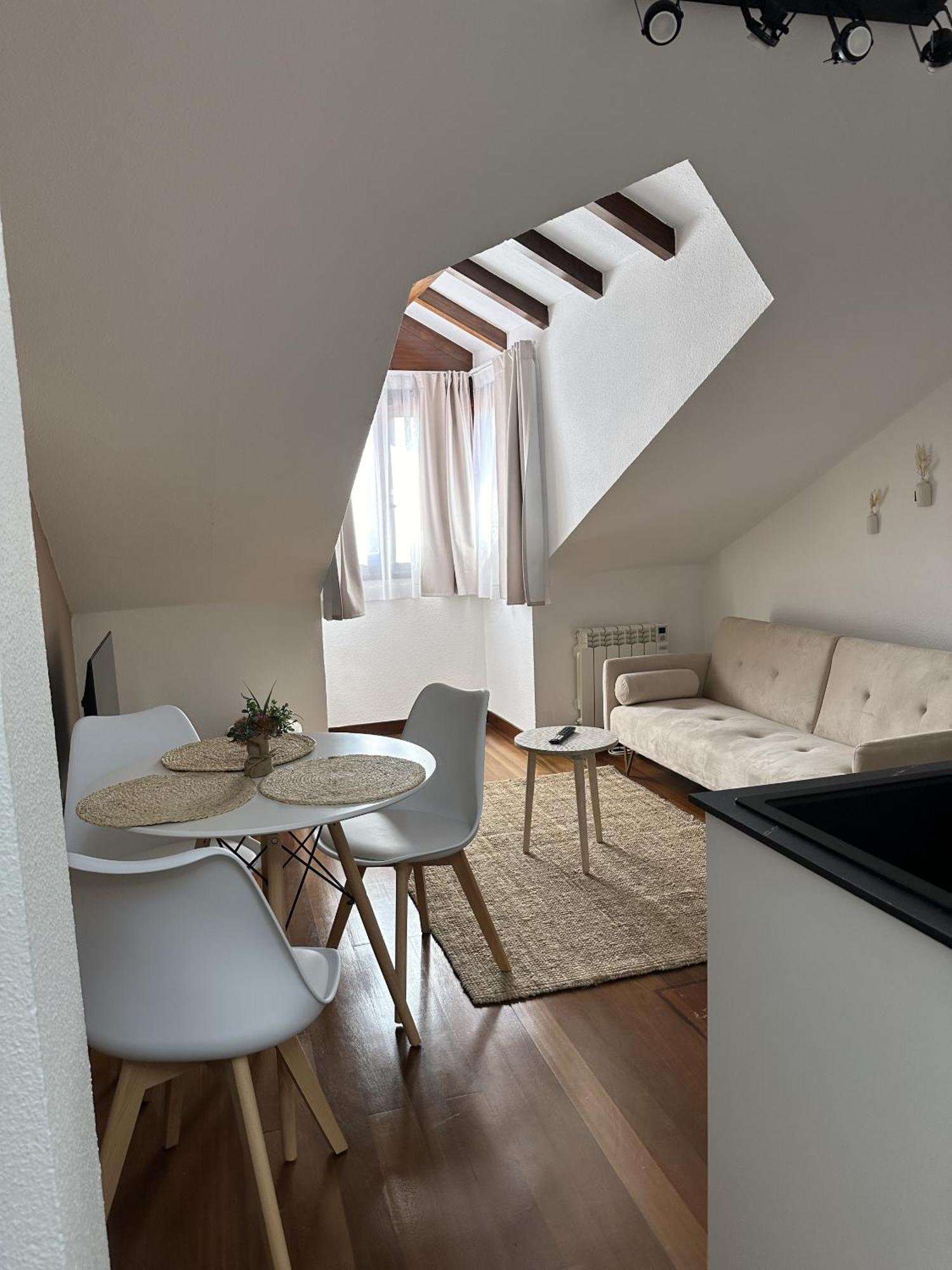 Apartamentos Val De Comillas Bagian luar foto